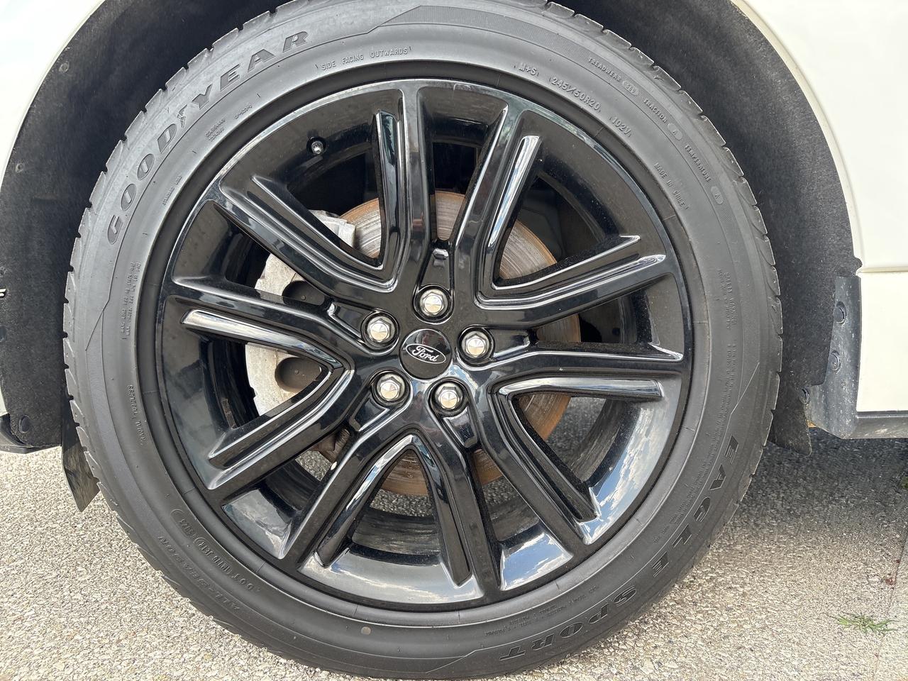 2021 Ford Edge ST Line Photo