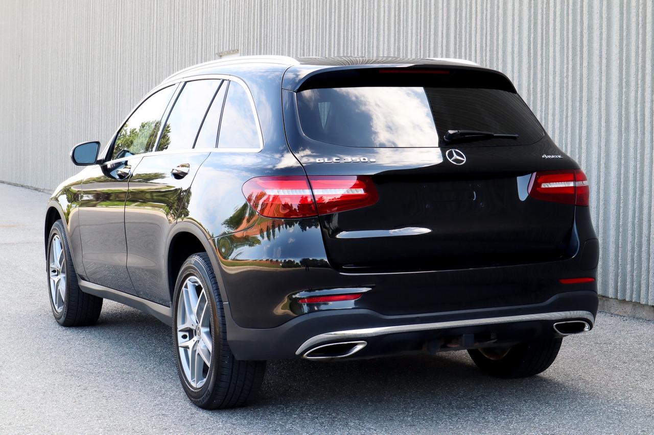 2018 Mercedes-Benz GLC  Photo2