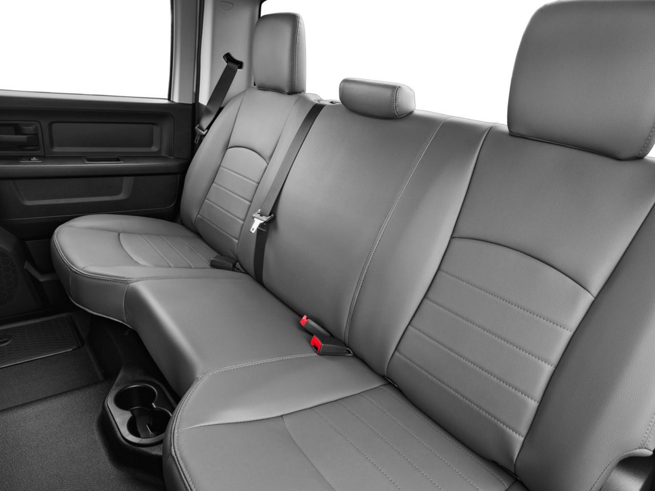 2017 RAM 1500 4WD Crew Cab 5.7 Ft Box Express Photo