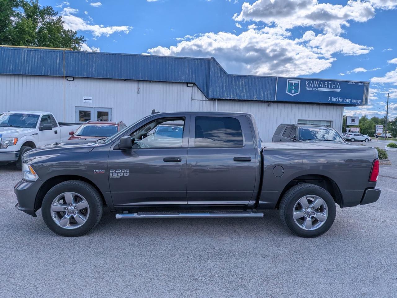 2020 RAM 1500 Classic EXPRESS CREW CAB SHORT BED Photo