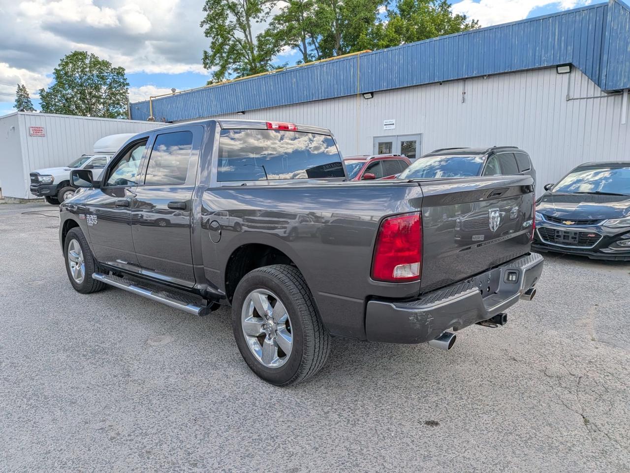 2020 RAM 1500 Classic EXPRESS CREW CAB SHORT BED Photo