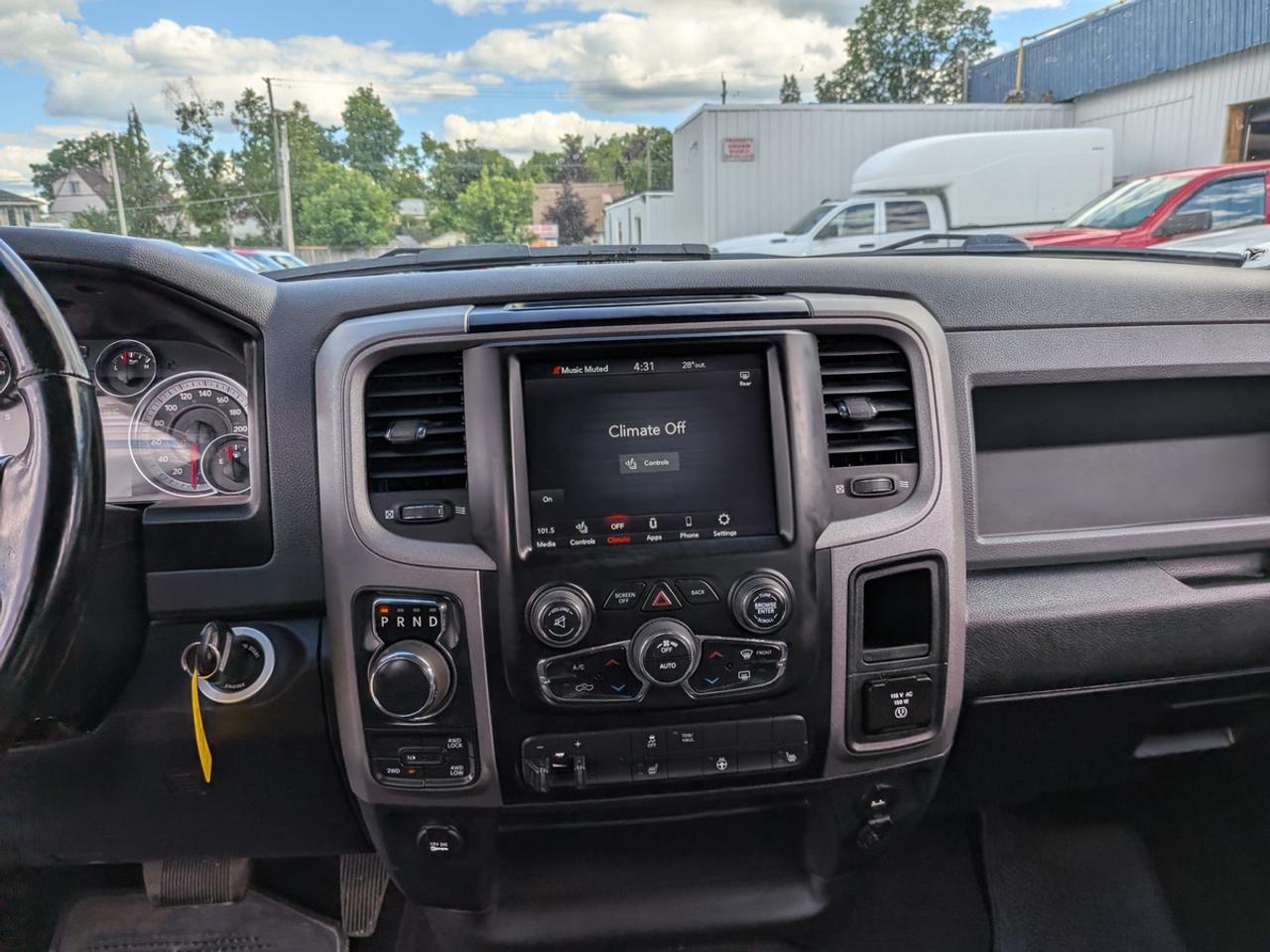 2020 RAM 1500 Classic EXPRESS CREW CAB SHORT BED Photo