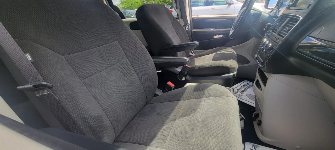 2013 Dodge Grand Caravan SXT Photo