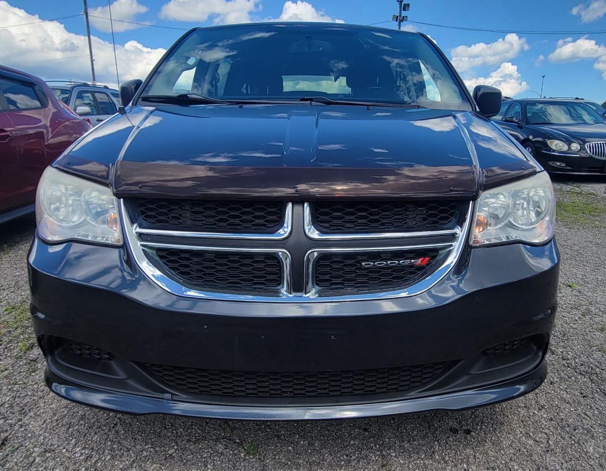 2013 Dodge Grand Caravan SXT Photo4