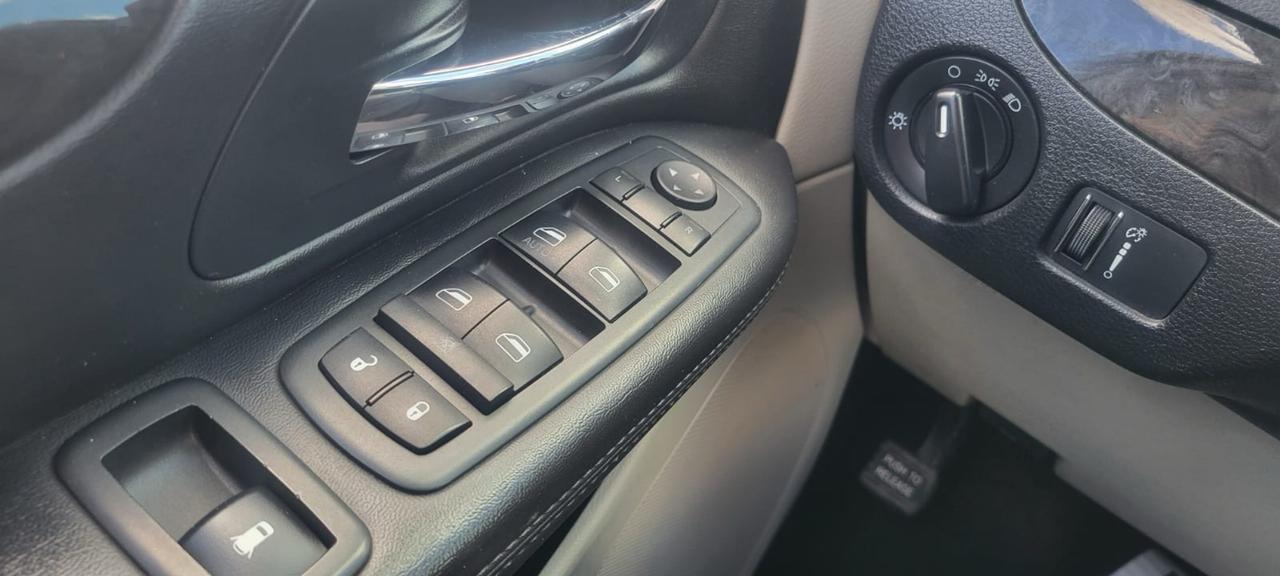 2013 Dodge Grand Caravan SXT Photo