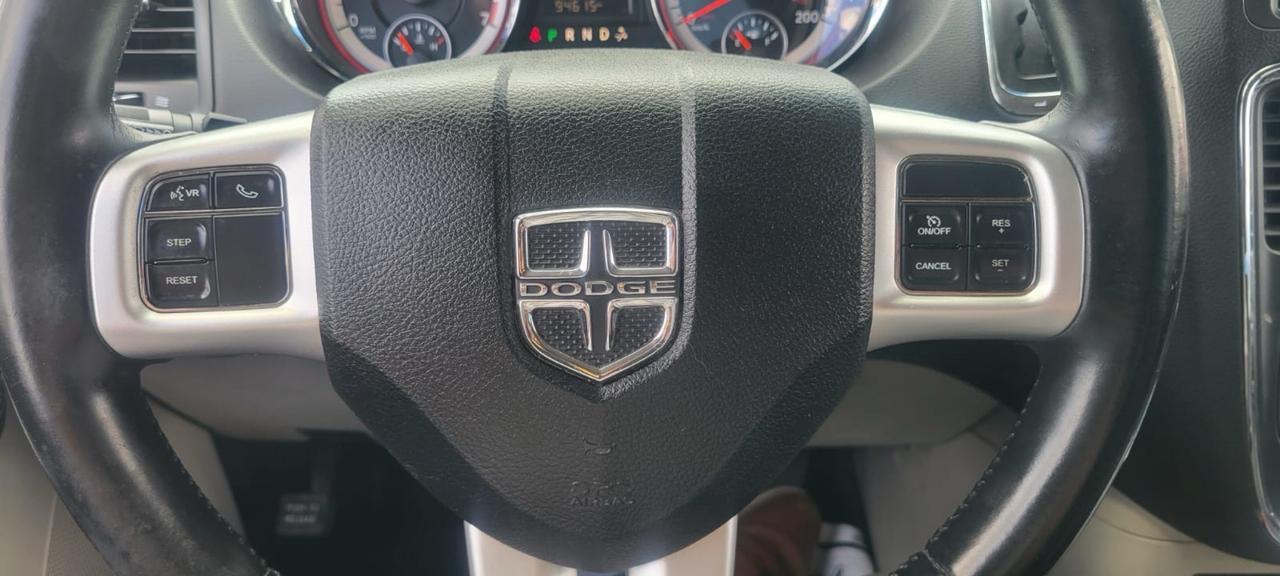 2013 Dodge Grand Caravan SXT Photo