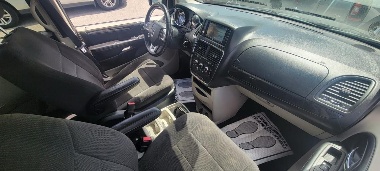 2013 Dodge Grand Caravan SXT Photo