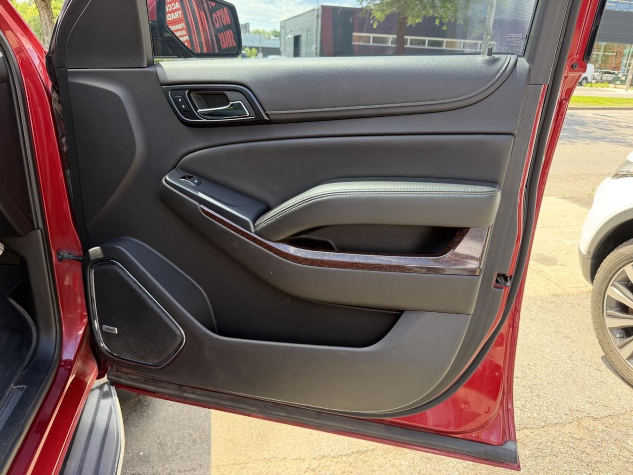 2015 GMC Yukon XL SLT Photo
