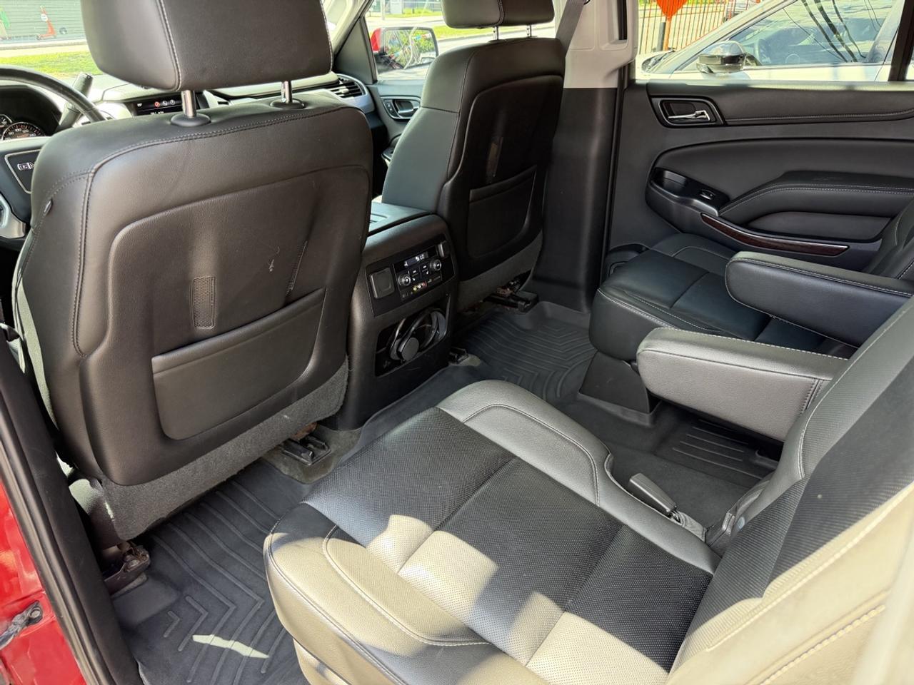 2015 GMC Yukon XL SLT Photo