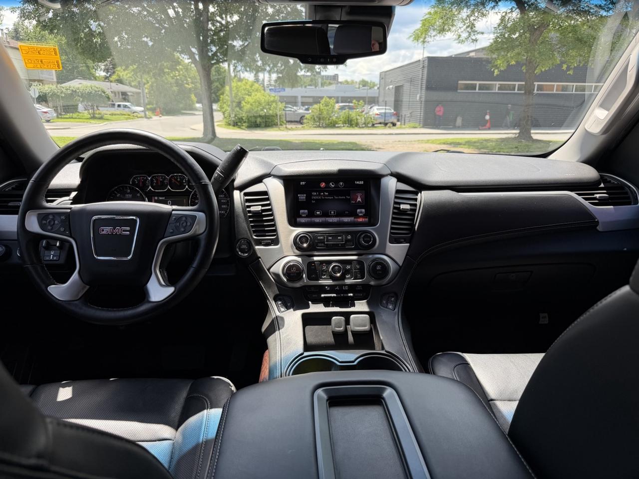2015 GMC Yukon XL SLT Photo