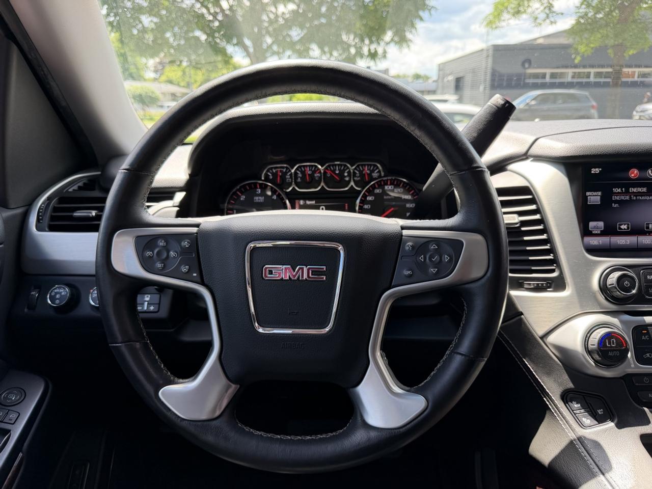 2015 GMC Yukon XL SLT Photo