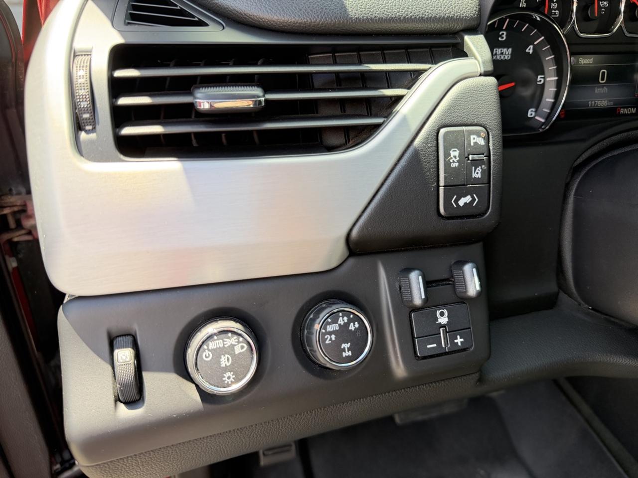 2015 GMC Yukon XL SLT Photo