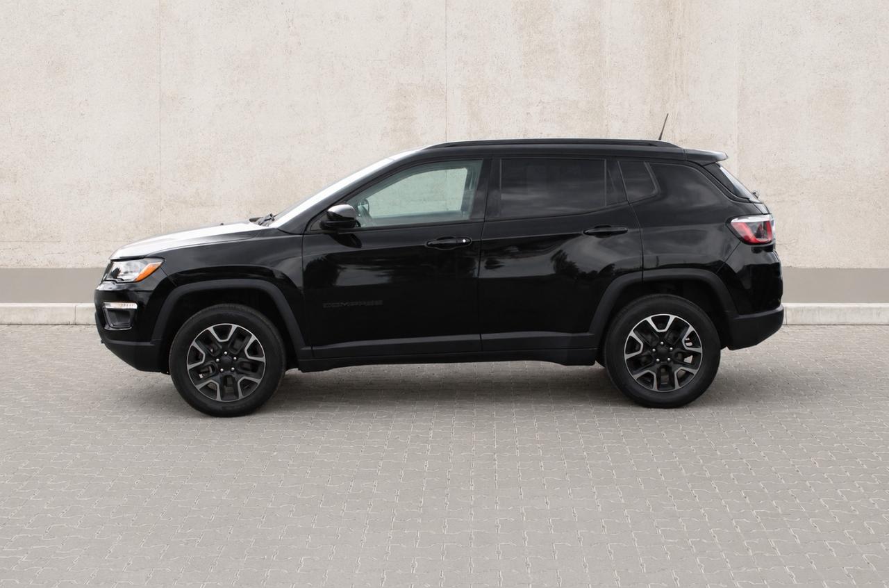 2019 Jeep Compass Sport 4x4  SiriusXM BkpCam ParkingSensors HtdSeats Photo2