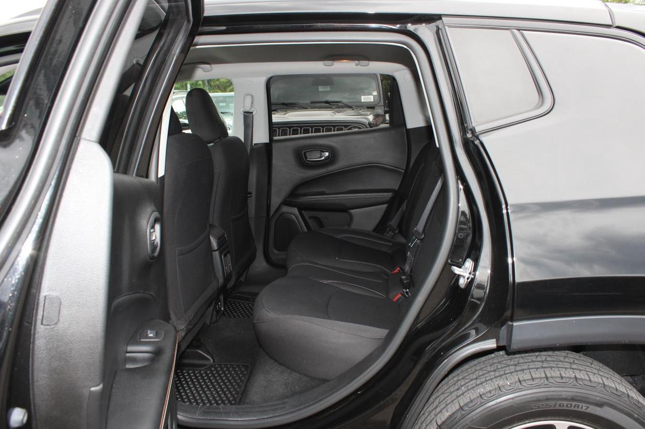 2019 Jeep Compass Sport 4x4  SiriusXM BkpCam ParkingSensors HtdSeats Photo