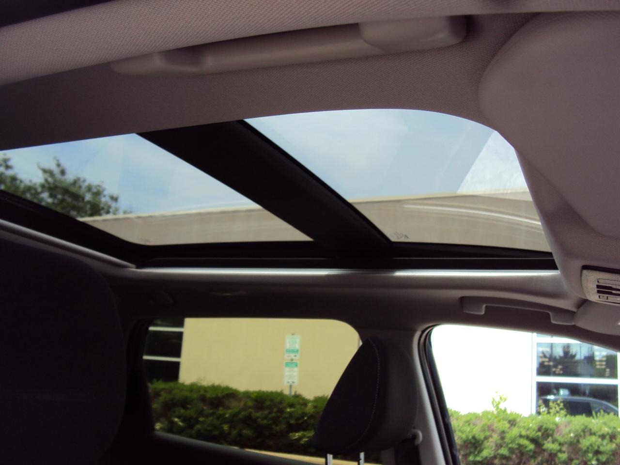 2024 Nissan Rogue SV Photo