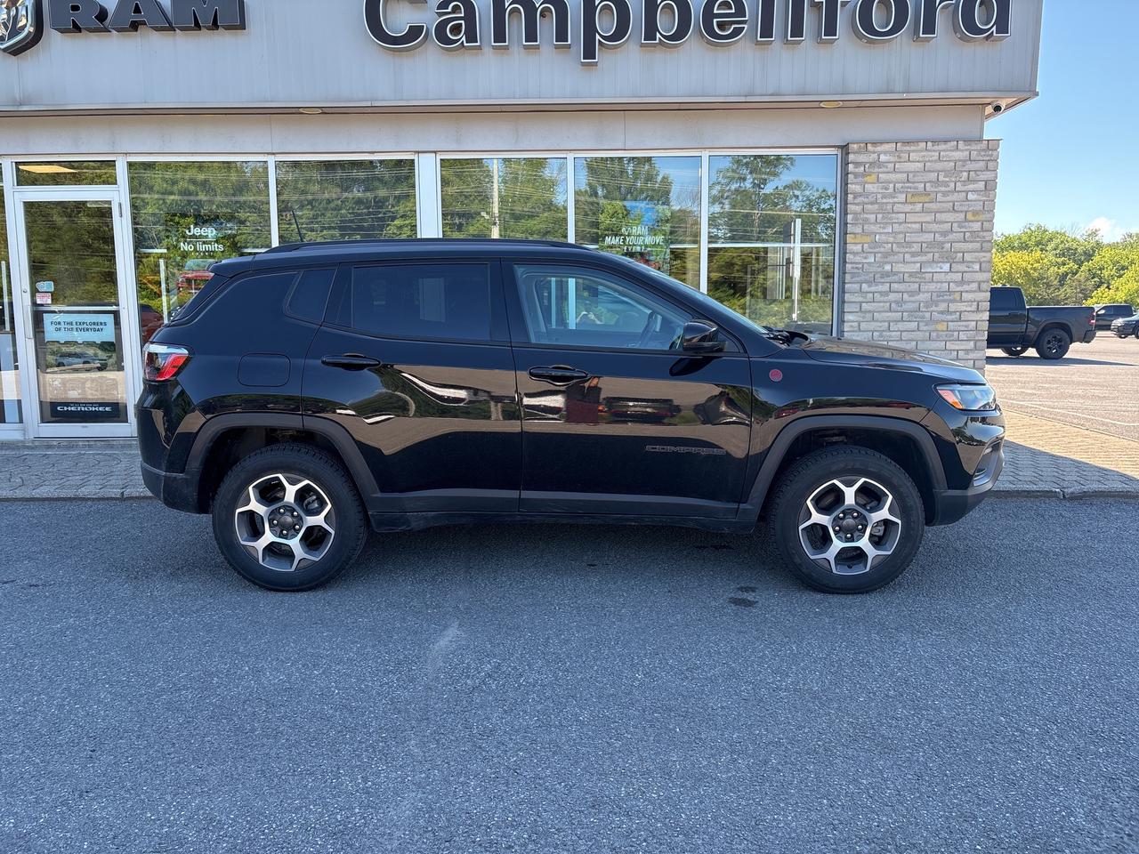 2022 Jeep Compass Trailhawk Photo3