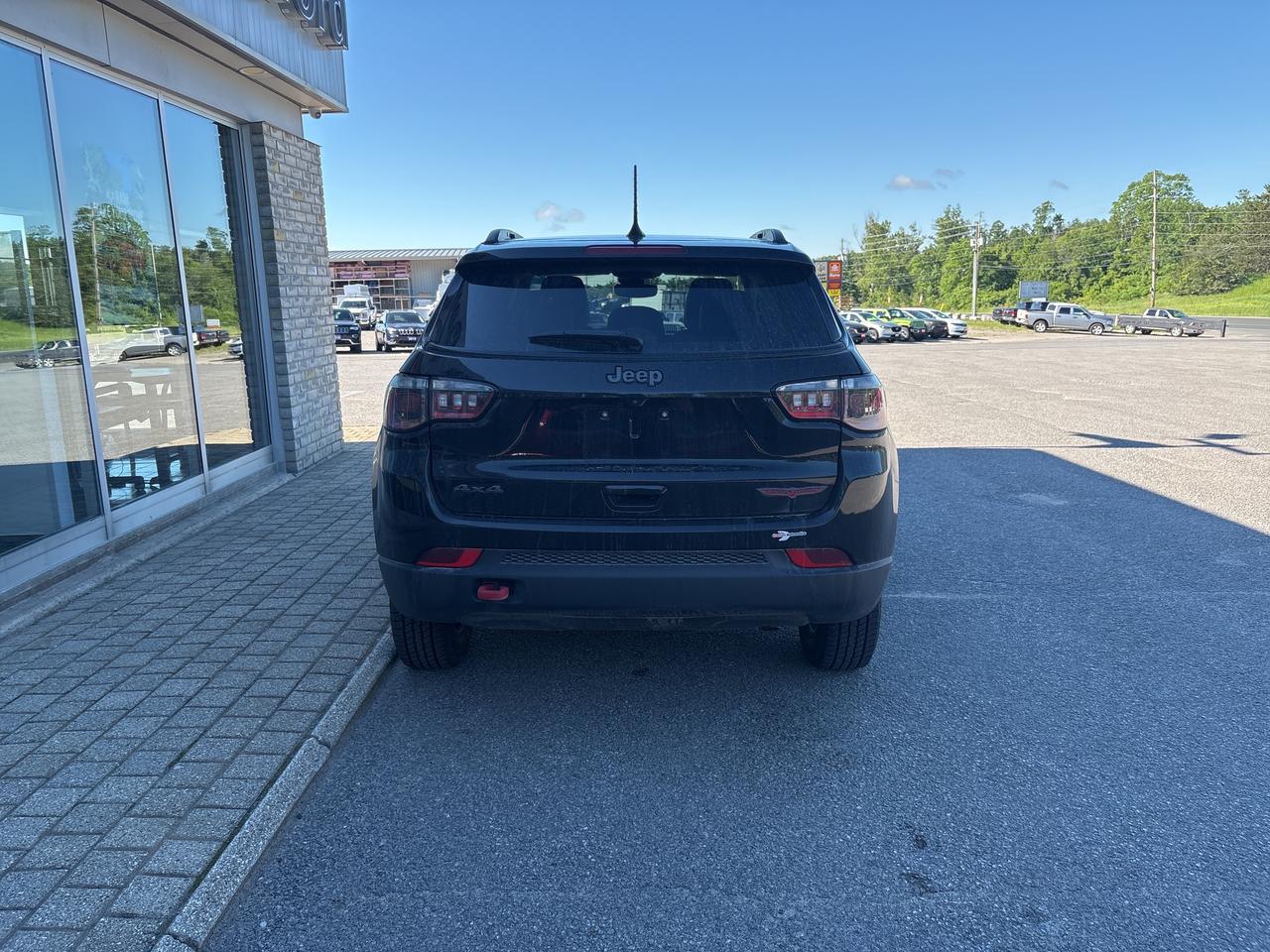 2022 Jeep Compass Trailhawk Photo