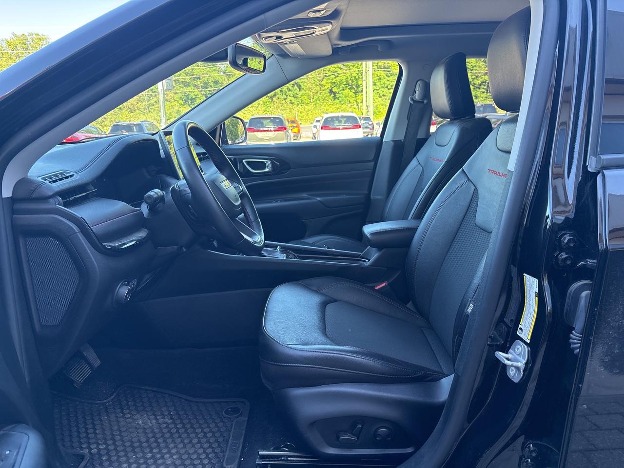 2022 Jeep Compass Trailhawk Photo