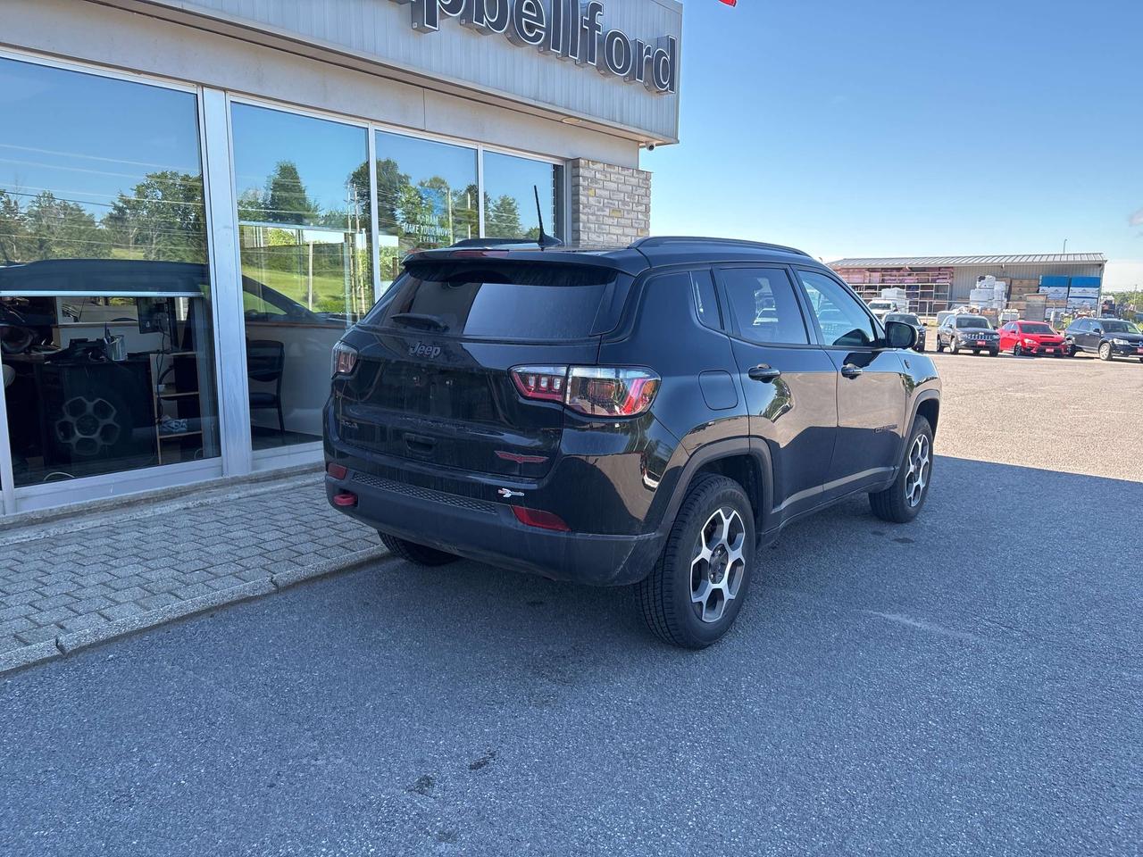 2022 Jeep Compass Trailhawk Photo