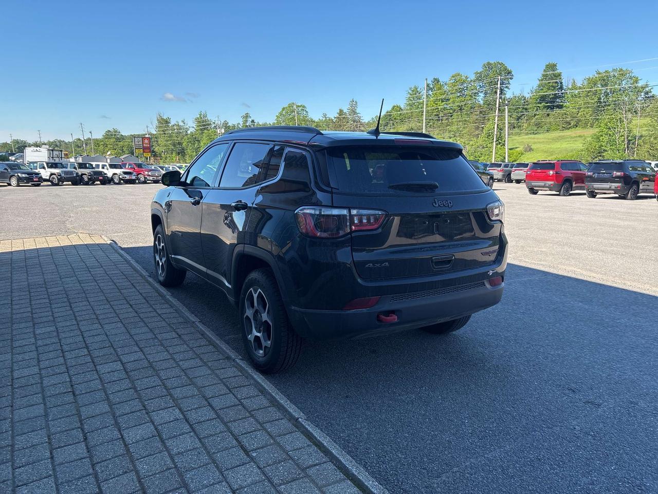 2022 Jeep Compass Trailhawk Photo