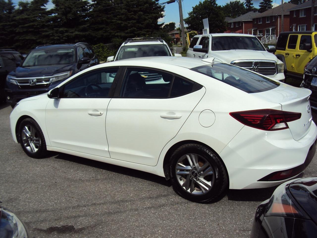 2019 Hyundai Elantra Preferred Photo