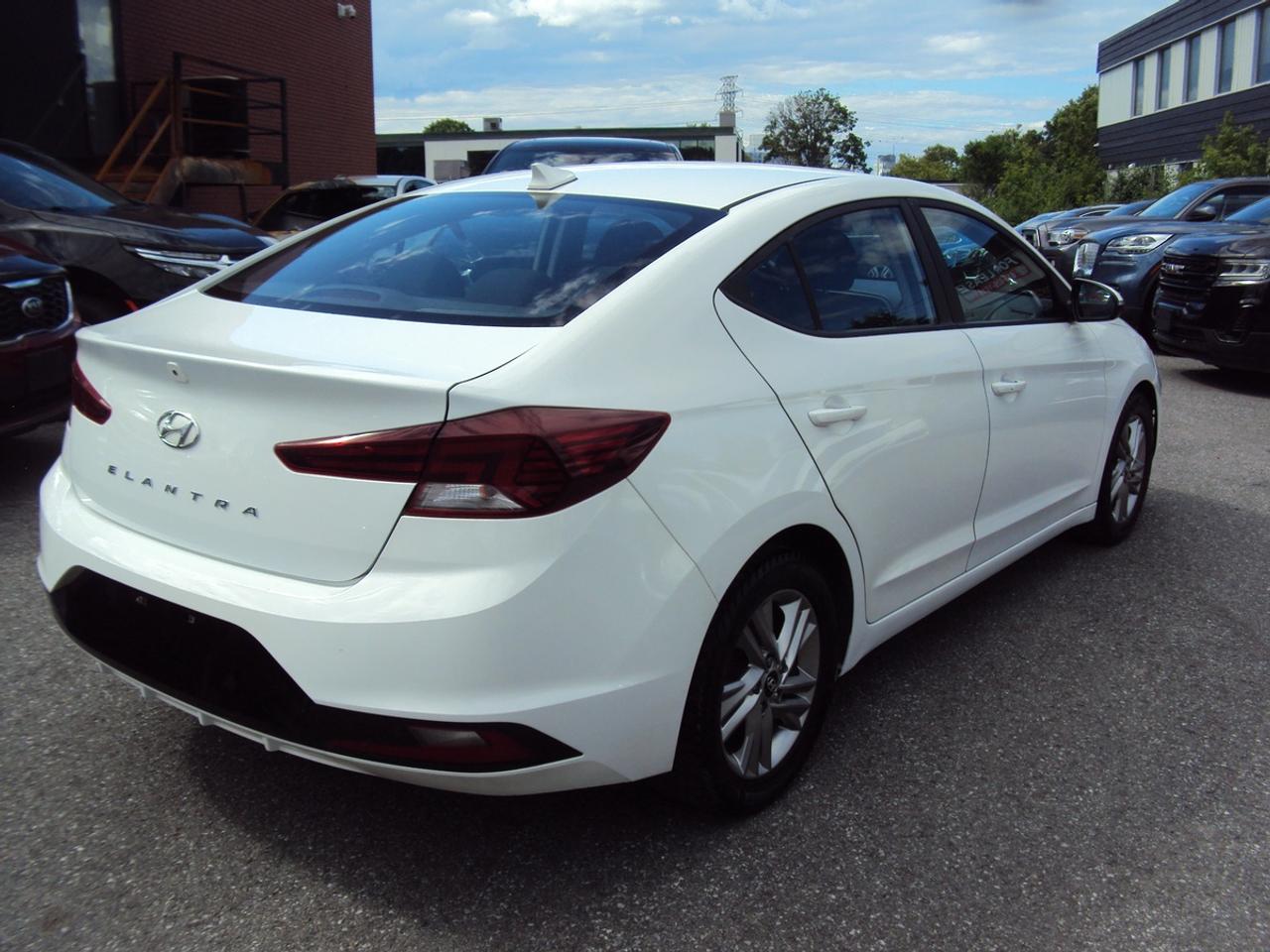 2019 Hyundai Elantra Preferred Photo