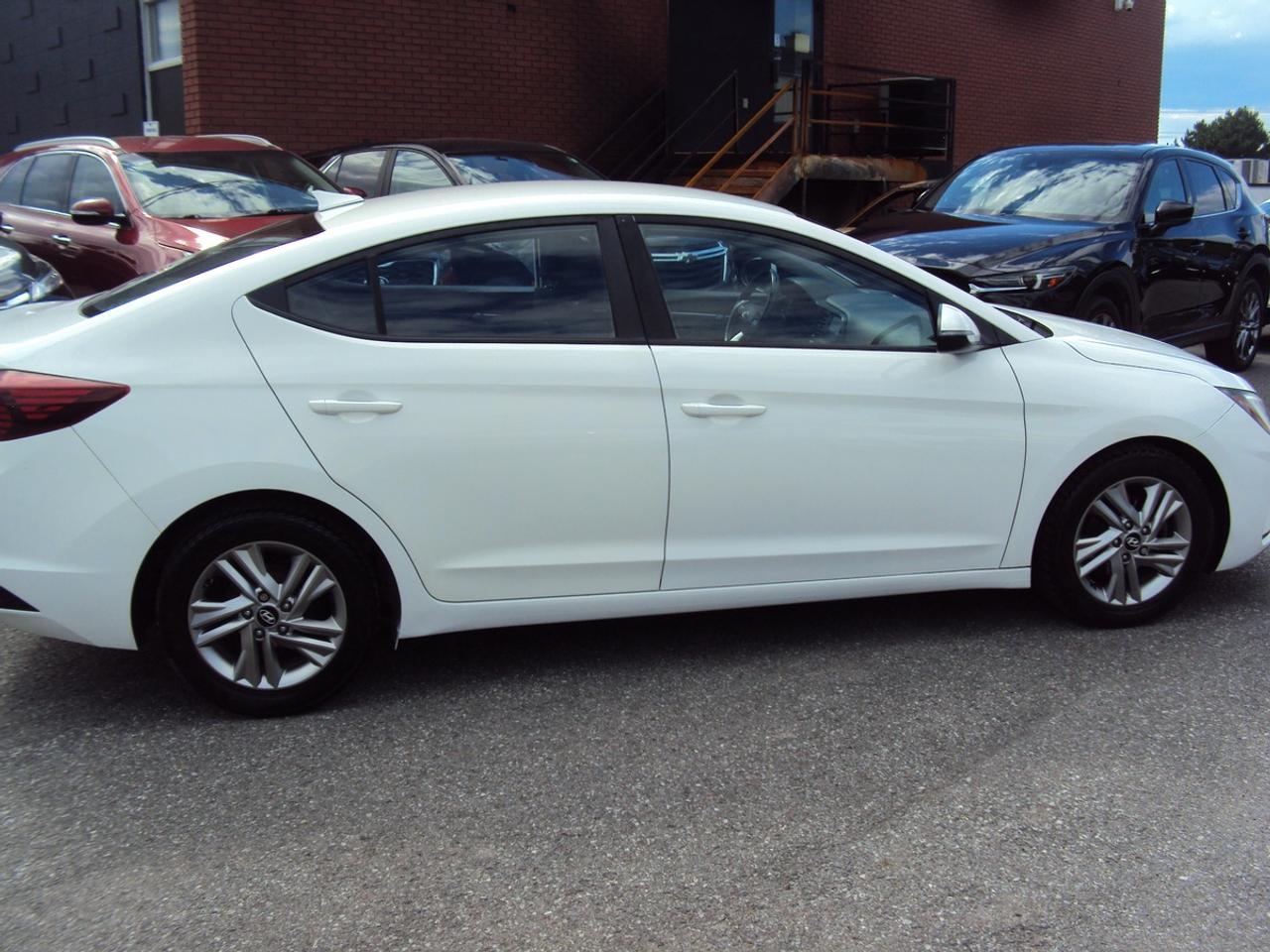2019 Hyundai Elantra Preferred Photo