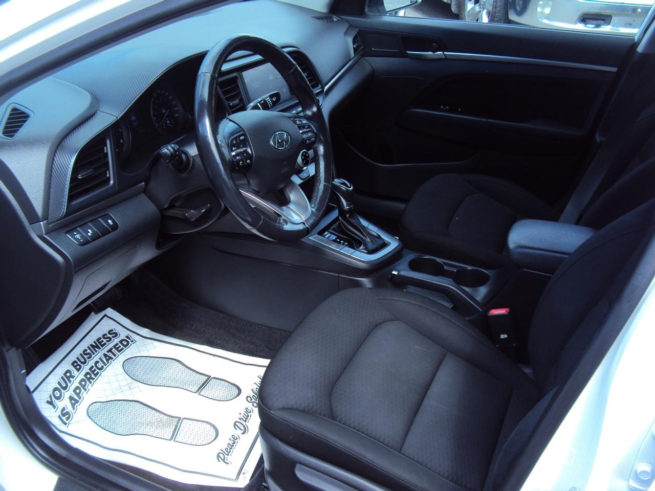 2019 Hyundai Elantra Preferred Photo