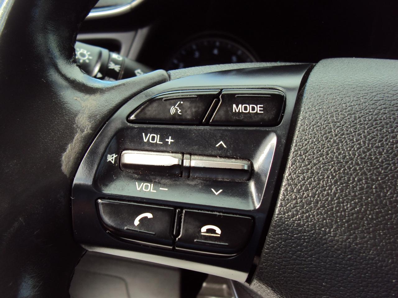 2019 Hyundai Elantra Preferred Photo