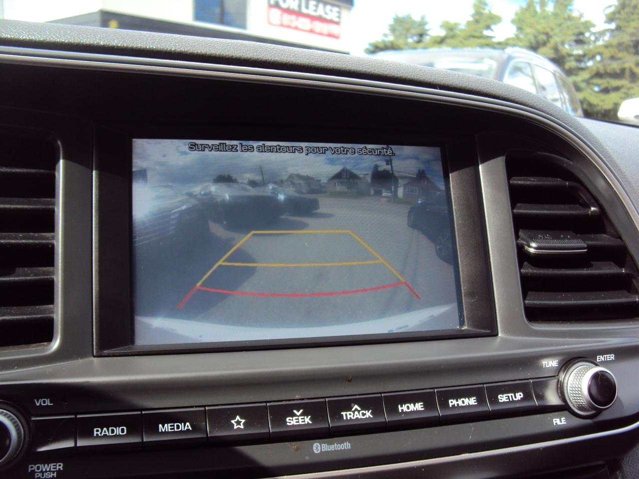 2019 Hyundai Elantra Preferred Photo