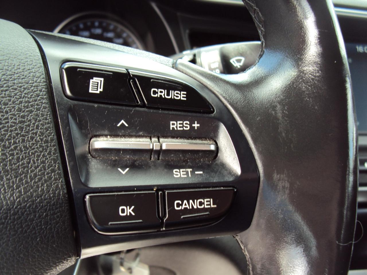 2019 Hyundai Elantra Preferred Photo