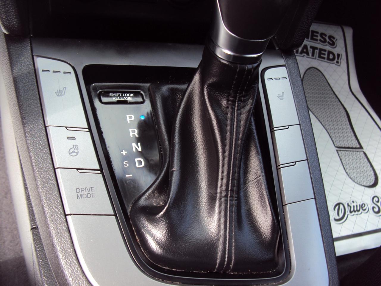 2019 Hyundai Elantra Preferred Photo