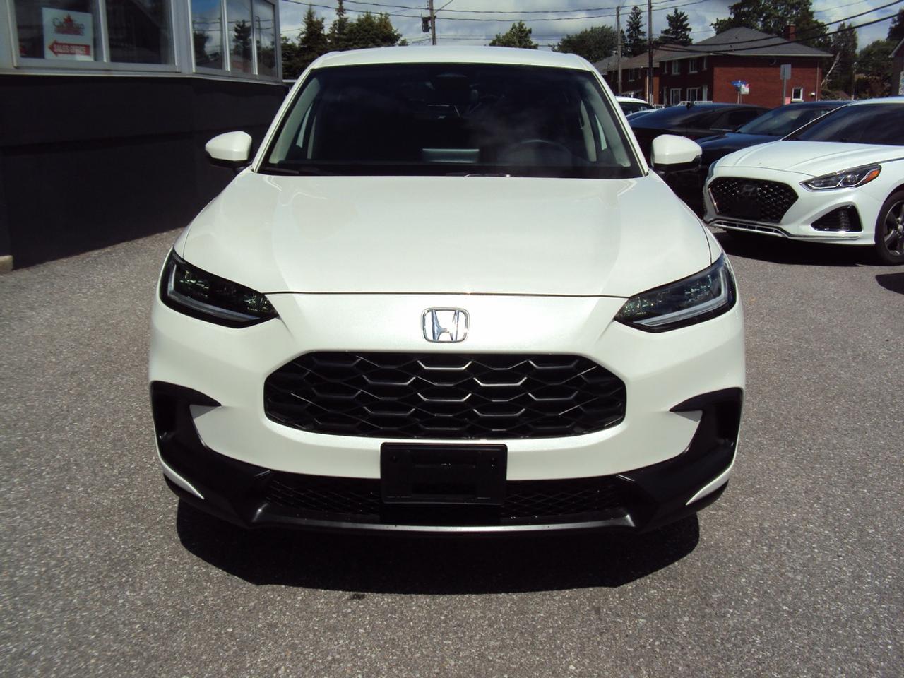 2025 Honda HR-V LX Photo