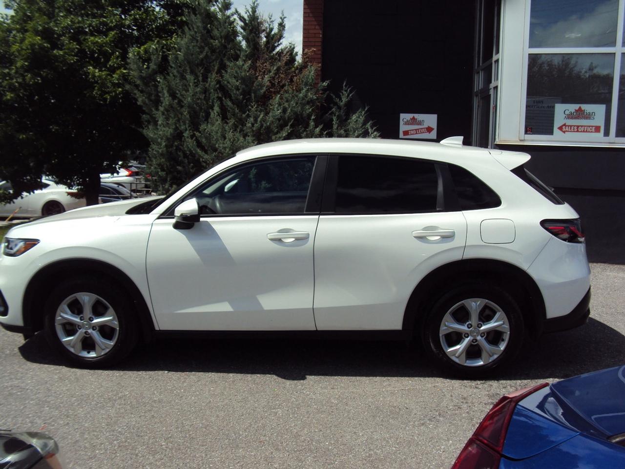 2025 Honda HR-V LX Photo