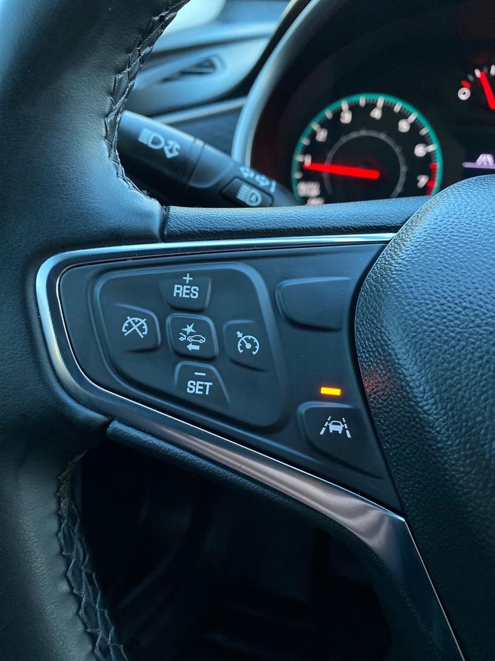 2024 Chevrolet Malibu LT | NO ACCIDENT Photo