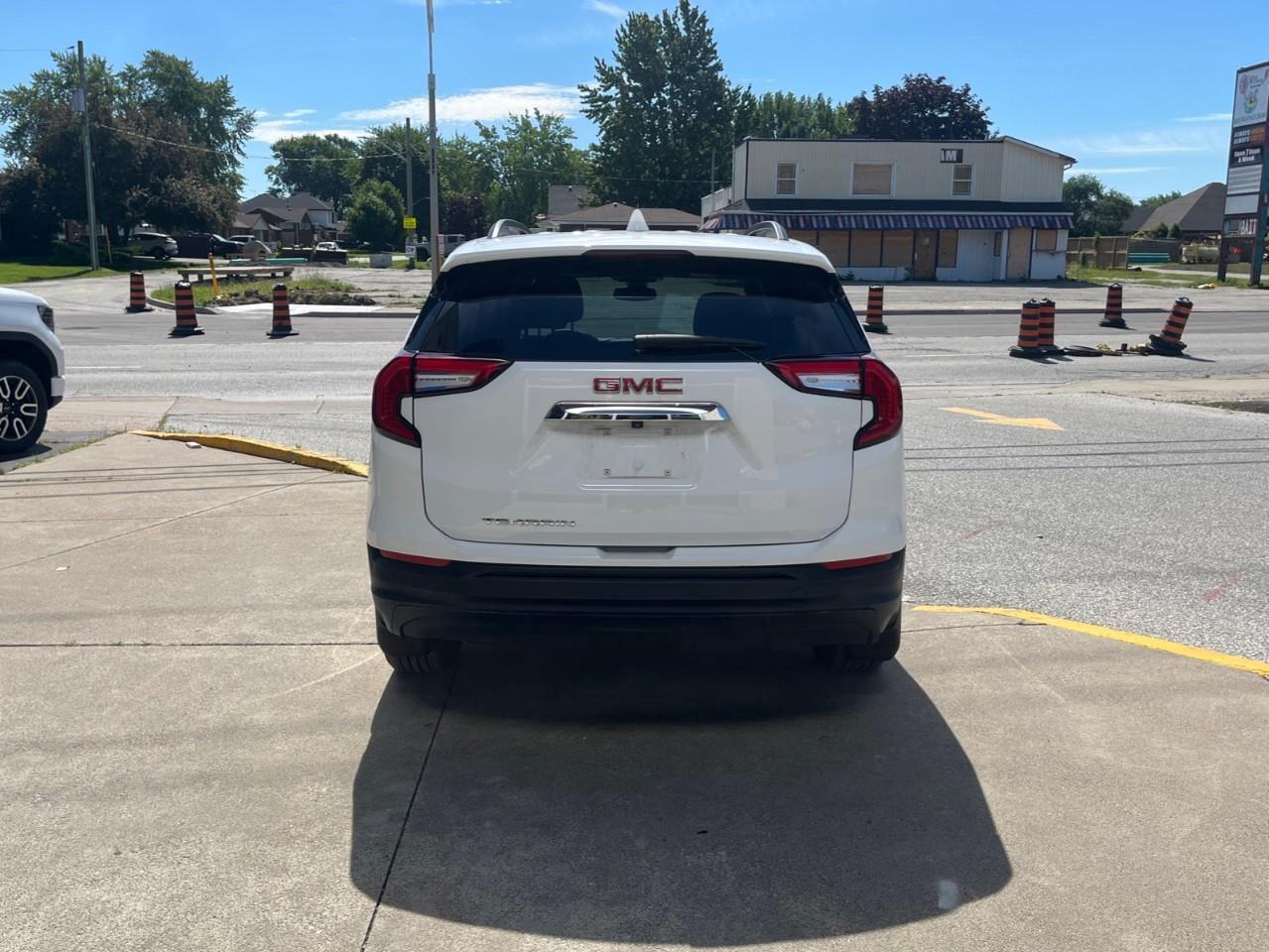 2022 GMC Terrain SLE CPO RATES APPLY 3.99%-5.49% OAC Photo