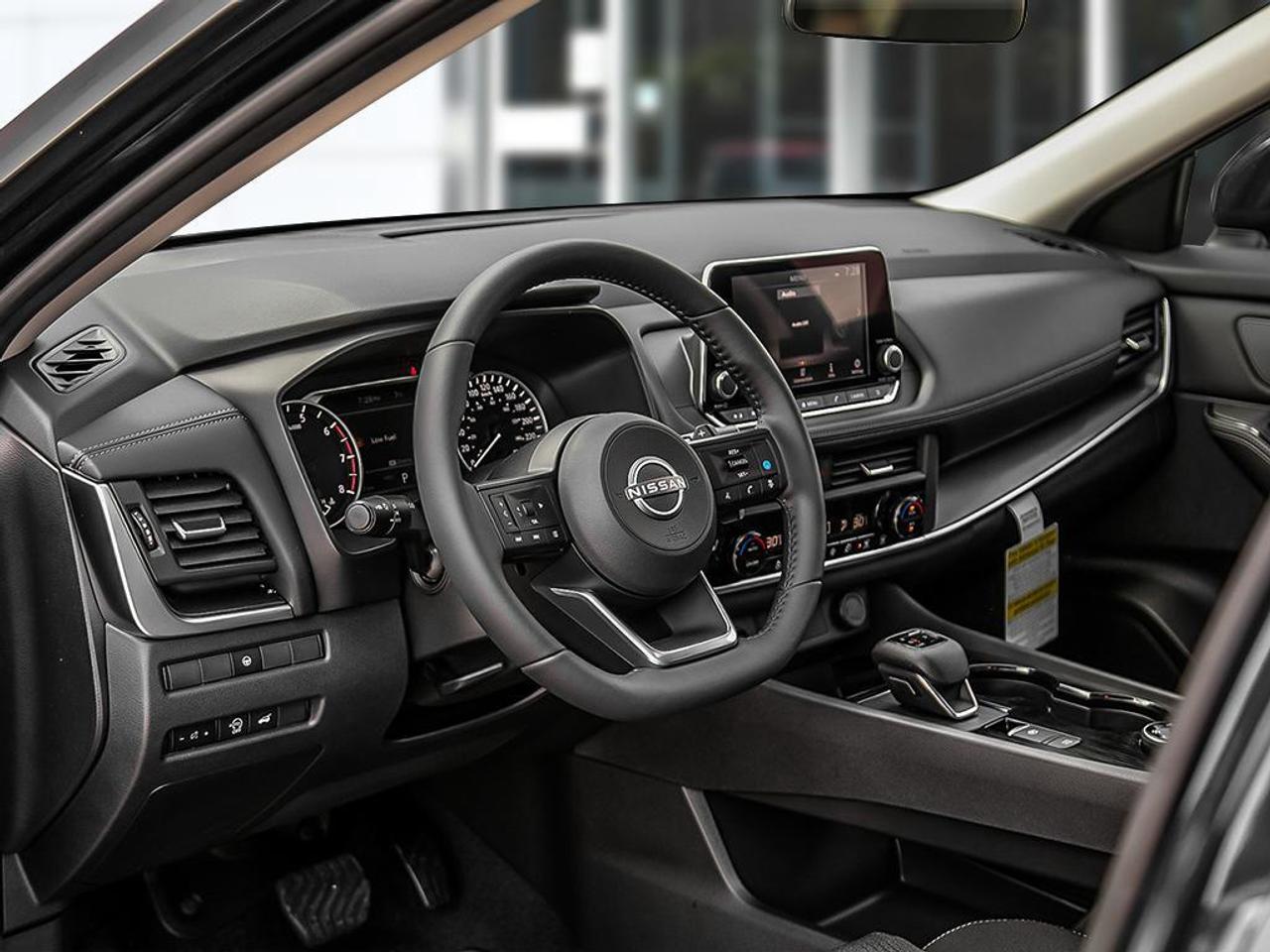 2025 Nissan Rogue SV MOONROOF Photo