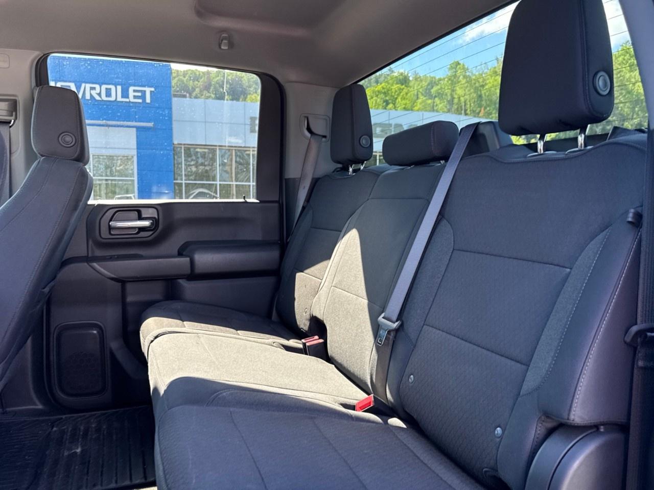 2026 Chevrolet SILVERADO 2500HD 4WD Crew Cab Standard Box Custom Photo