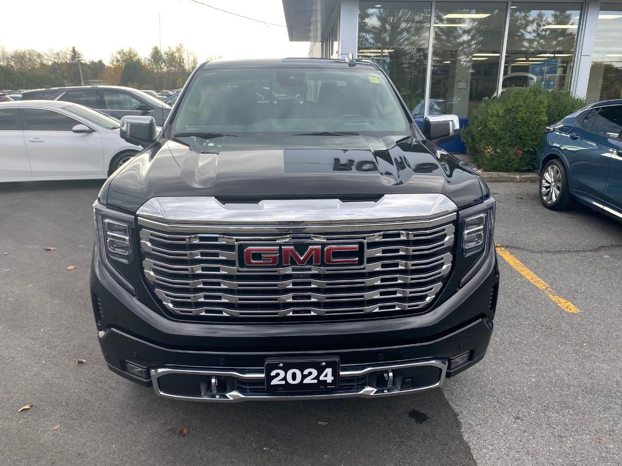 2024 GMC Sierra 1500 Crew Cab Short Box 4-Wheel Drive Denali Photo4