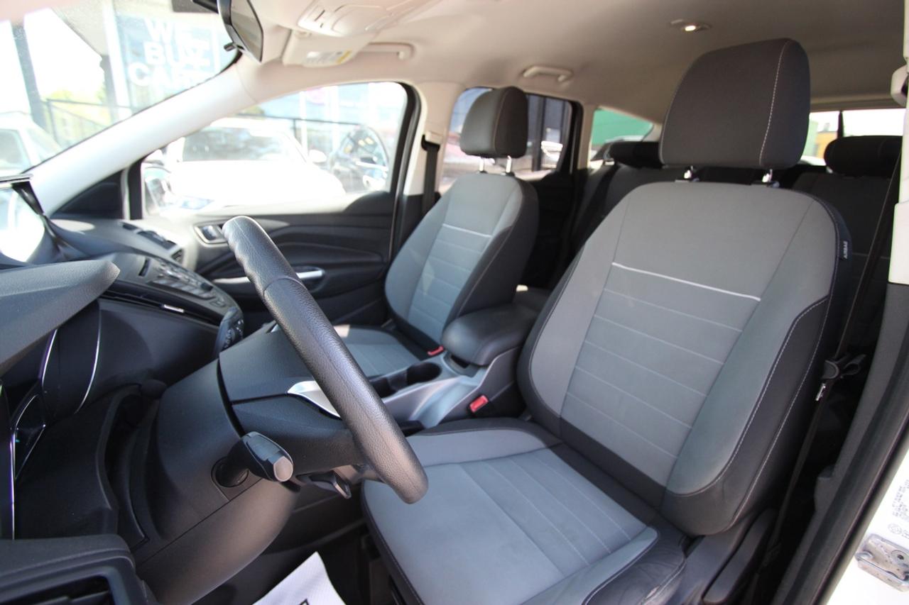 2013 Ford Escape SE - CLEAN CARFAX, NO ACCIDENTS Photo