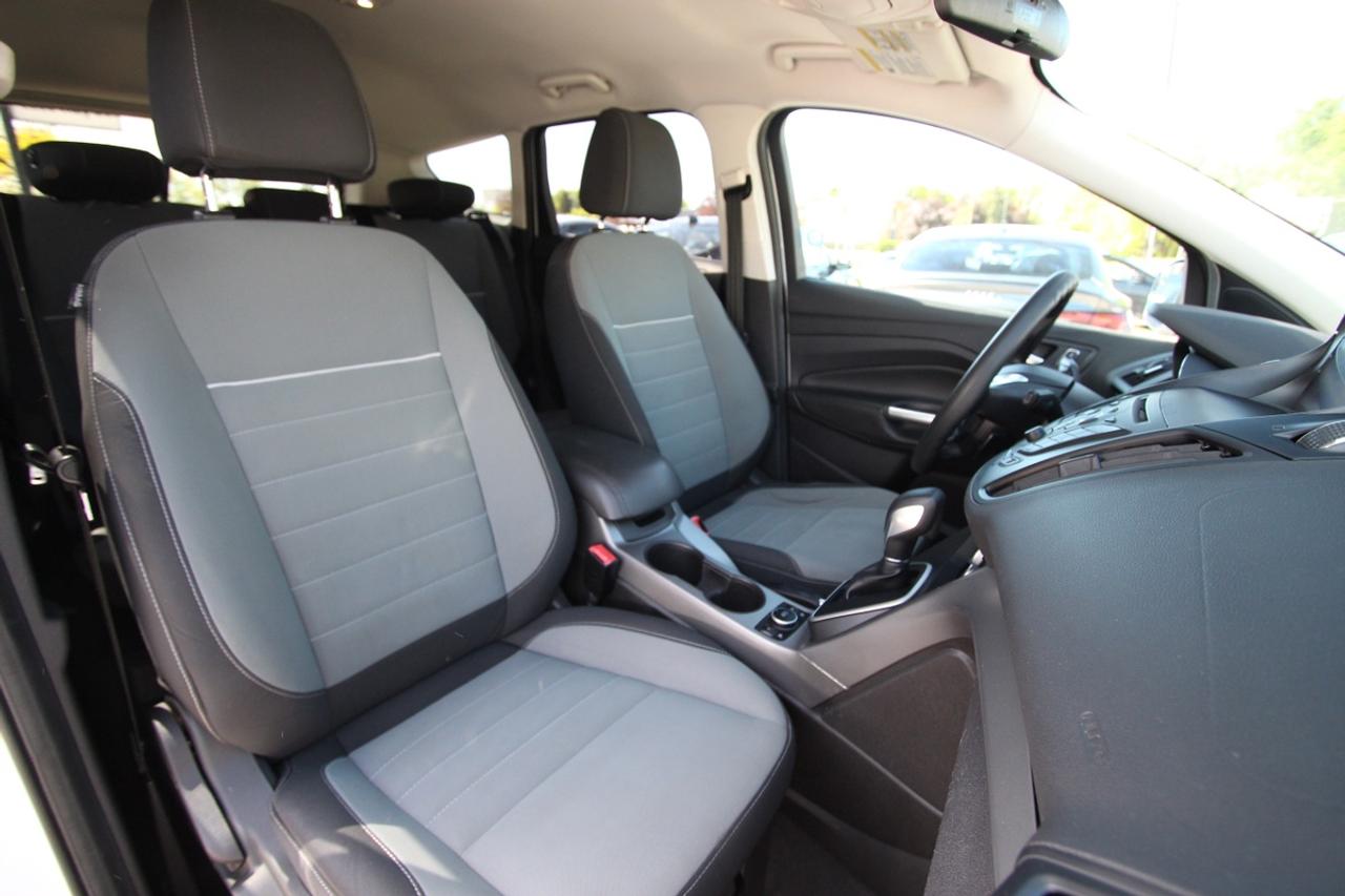 2013 Ford Escape SE - CLEAN CARFAX, NO ACCIDENTS Photo