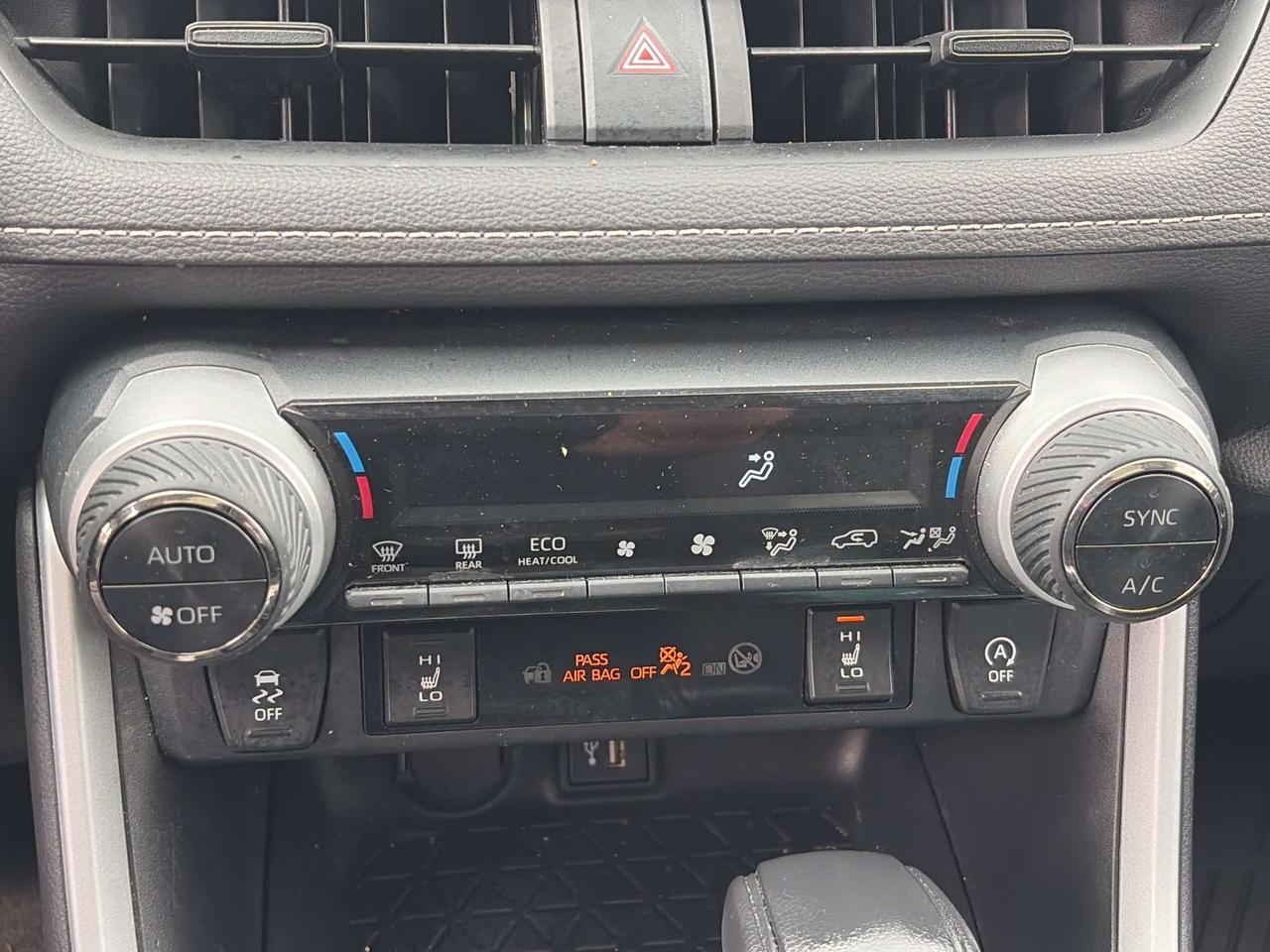 2023 Toyota RAV4 XLE AWD   Sunroof   Clean Carfax Photo