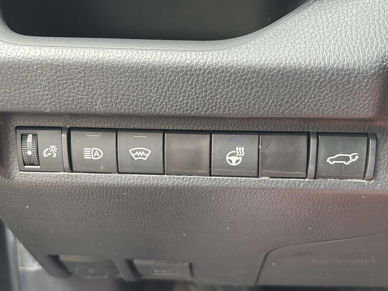 2023 Toyota RAV4 XLE AWD   Sunroof   Clean Carfax Photo