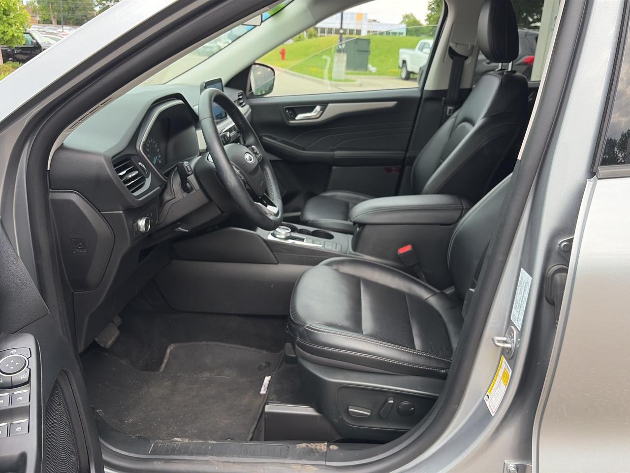 2022 Ford Escape SEL AWD Photo
