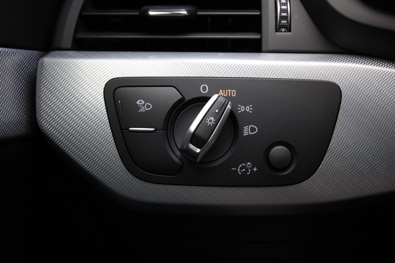 2019 Audi A4 Progressiv - NO ACCIDENTS CLEAN CARFAX Photo