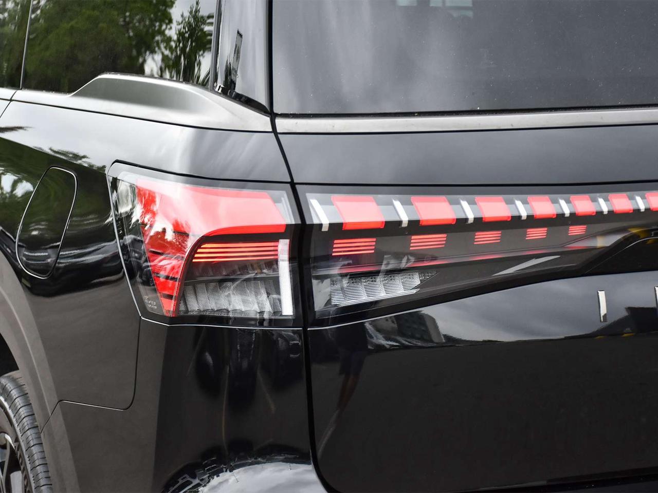 2026 Infiniti QX80 SPORT Photo