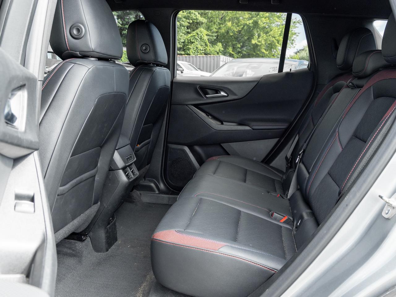 2025 Chevrolet Equinox RS AWD   Convenience Pkg III   Heated & Vent seats Photo