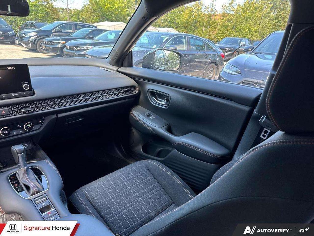 2025 Honda HR-V Sport Photo