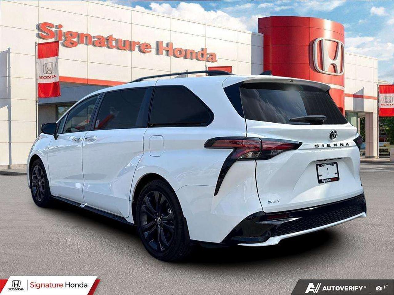 2026 Toyota Sienna XSE Photo