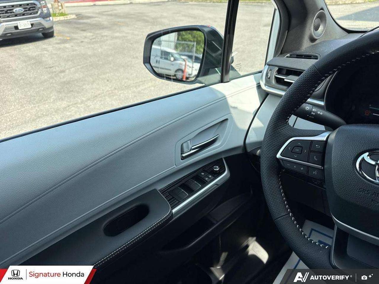 2026 Toyota Sienna XSE Photo